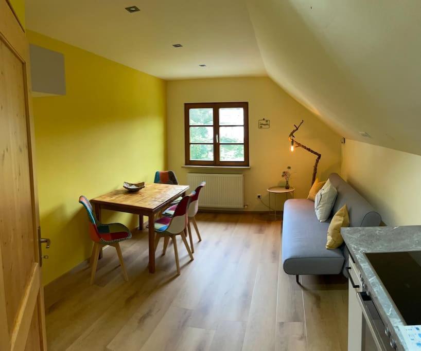 Neu Renoviertes 2Zi Appartment Im Dg Feldkirch Esterno foto